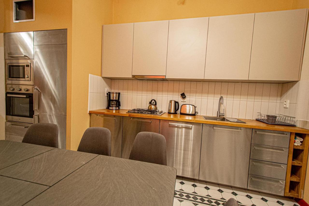 4 Bedrooms 130M2 Apartment At The Main City Square Prague Exterior photo
